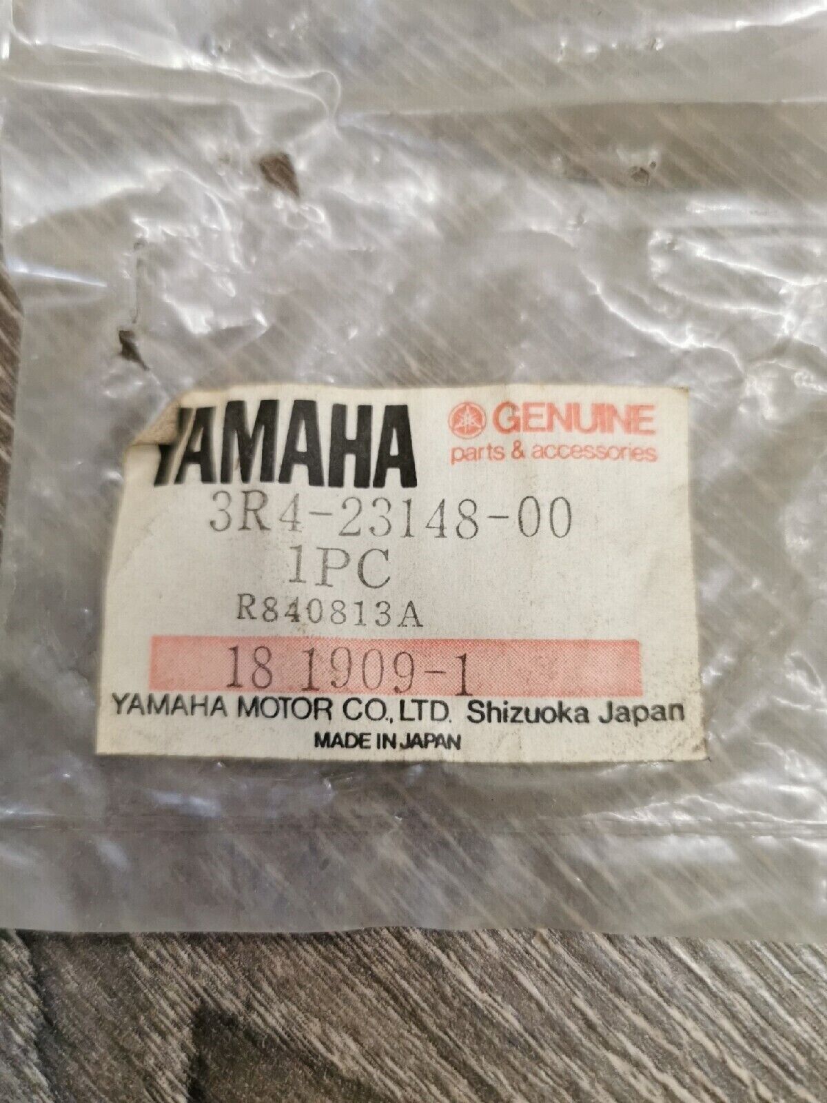 NOS YAMAHA YZ465 YZ250 YZ125 FRONT FORK DUST SEAL COVER 3R4-23148-00 Y56