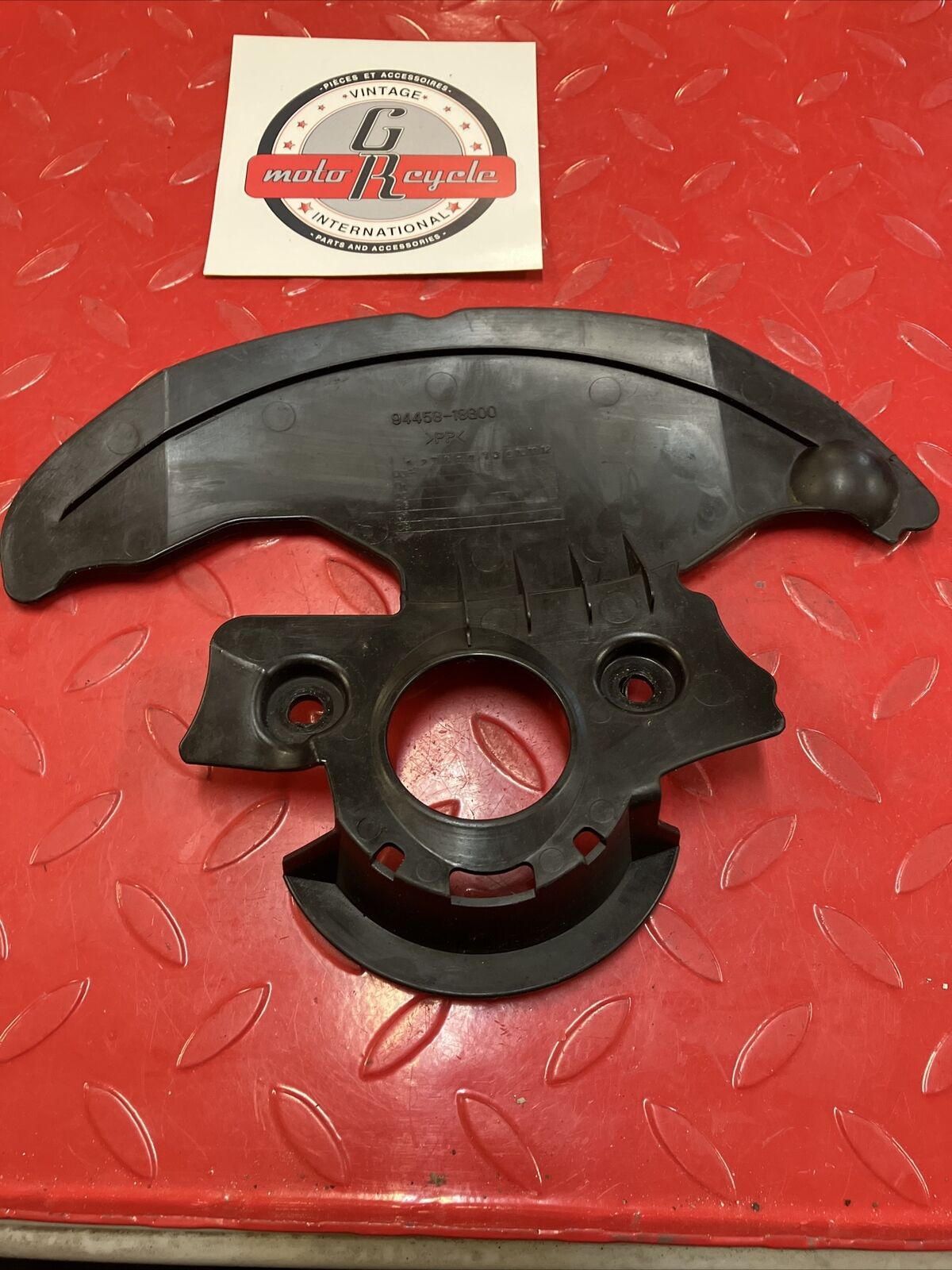 Suzuki GSXR1000 2003 steering stem under bracket cover guard GSXR 1000 2004