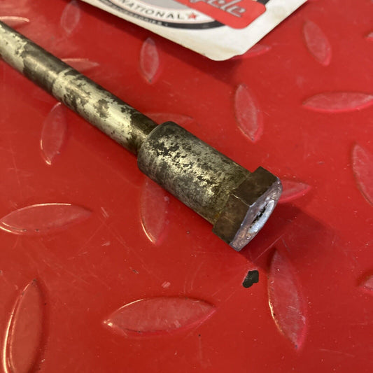 Kawasaki KE125 1975 front wheel axle bolt nut U2