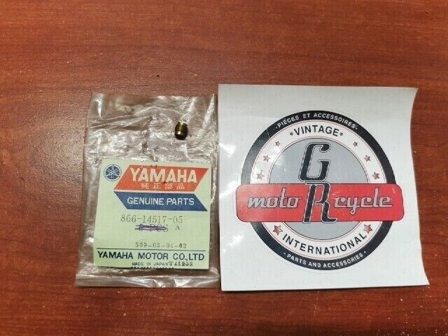 NOS Yamaha 1974 GP433 MAIN JET #205 866-14517-05-00 SUB 866-14517-10-00 Y126
