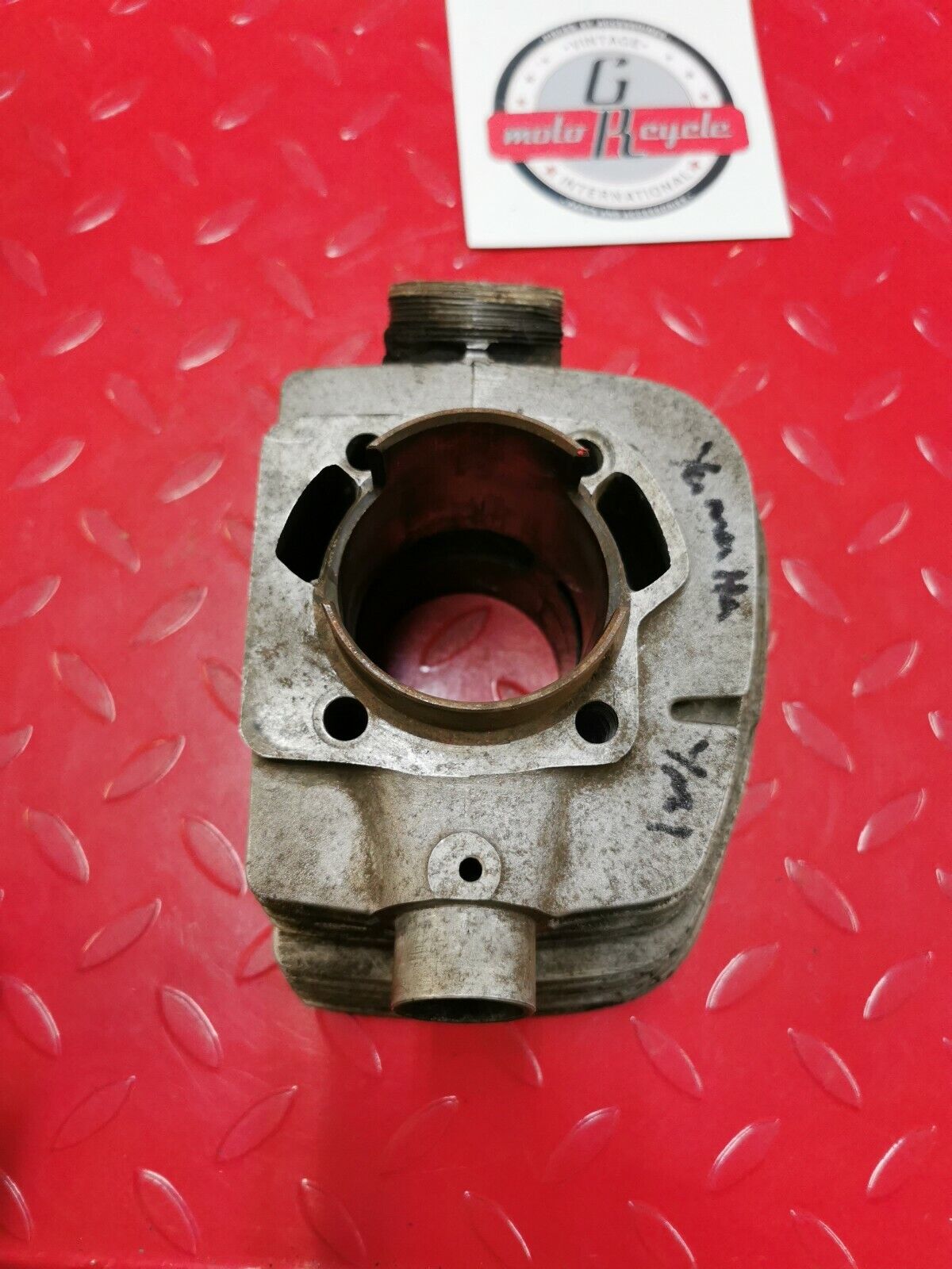 Yamaha YM1 YM1S left cylinder jug barrel 60mm T
