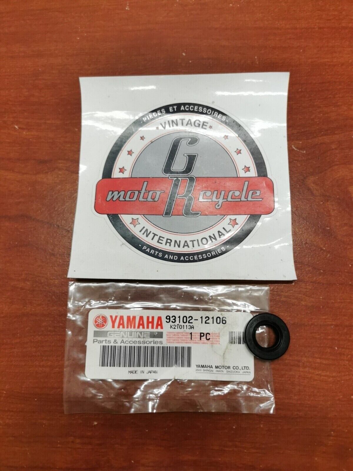 NEW NOS Yamaha XVS95 XVS13 YFM225 YFM70 YFM700 YXZ10 OIL SEAL 93102-12106-00 Y99