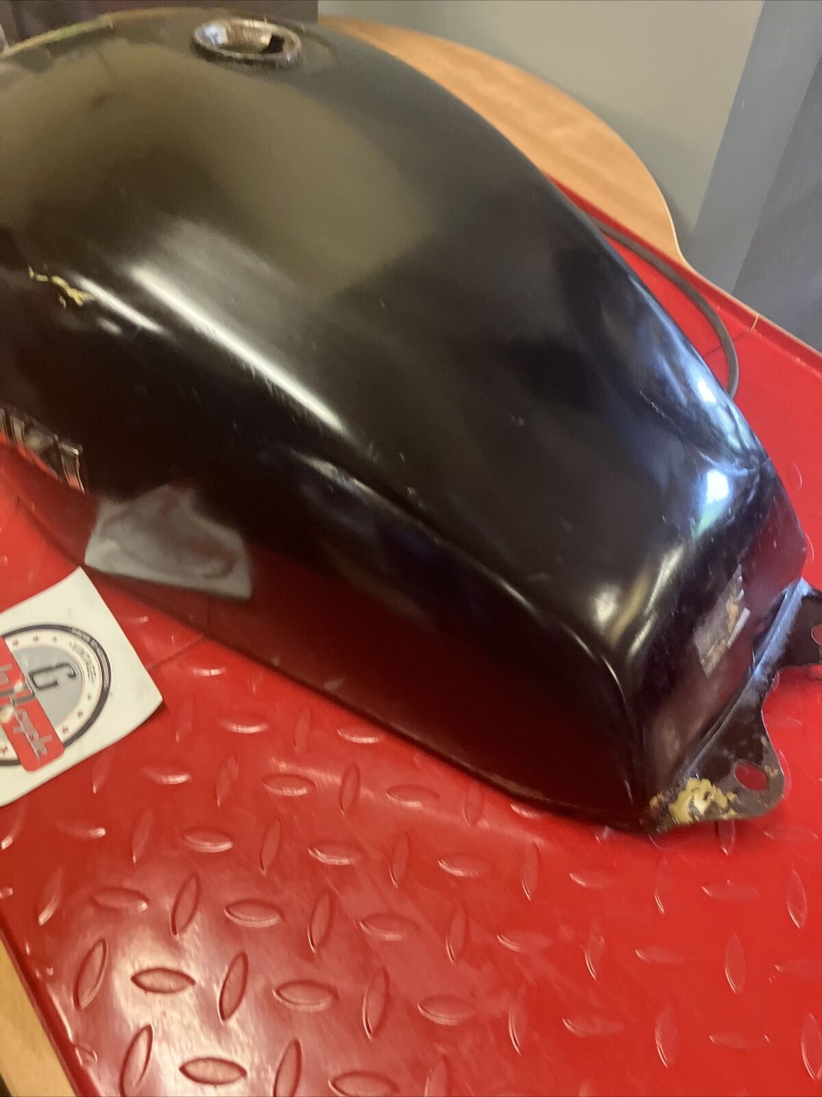 Suzuki GS750T 1982 Fuel tank gas petrol reservoir 2