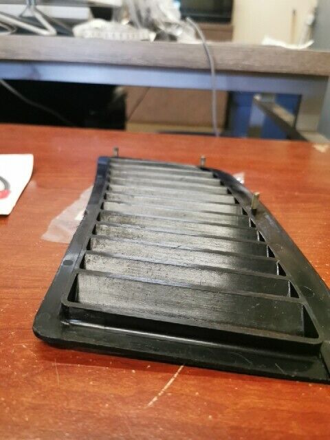 Yamaha EC340 ET250 ET300 ET340 LOUVER 1 8F3-77131-00-00 Y179