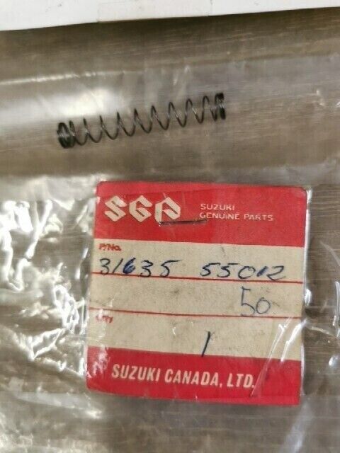 NOS SUZUKI GT380 1972 - 1977 GT550 GT750 1972 - 1977 SPRING 31635-55012 S57