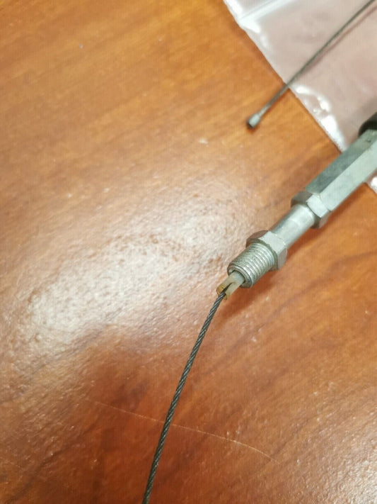 NOS Yamaha 1977 1978 DT250 DT400 THROTTLE CABLE 2 (245MM) 1M2-26312-01-00 Y88