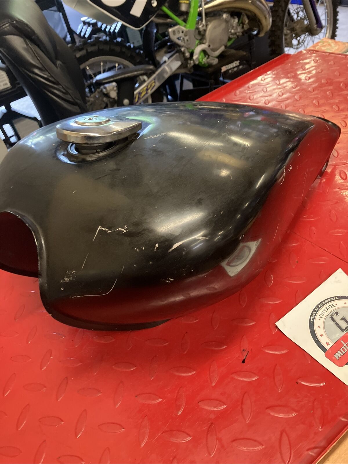 Honda CB550SC 1983 nighthawk 550 Fuel tank gas petrol reservoir