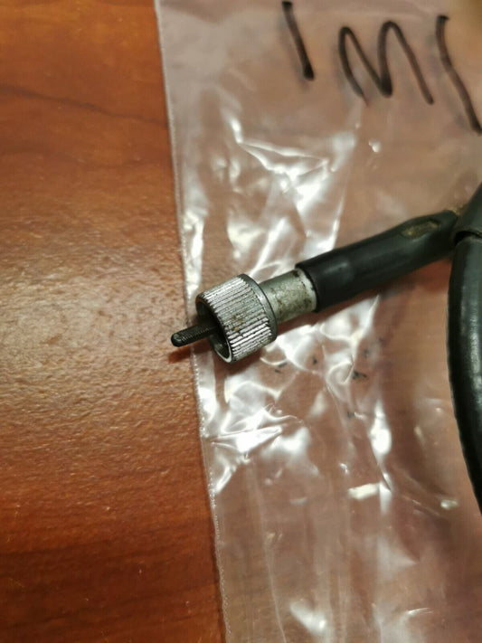 NOS Yamaha XT125 XT200 XT500 DT125 DT175 SPEEDOMETER CABLE 1M1-83550-01-00 Y91