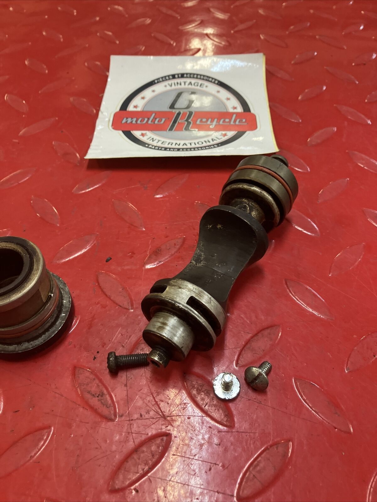 Yamaha DT200 1984 cylinder exhaust power valve cover assembly