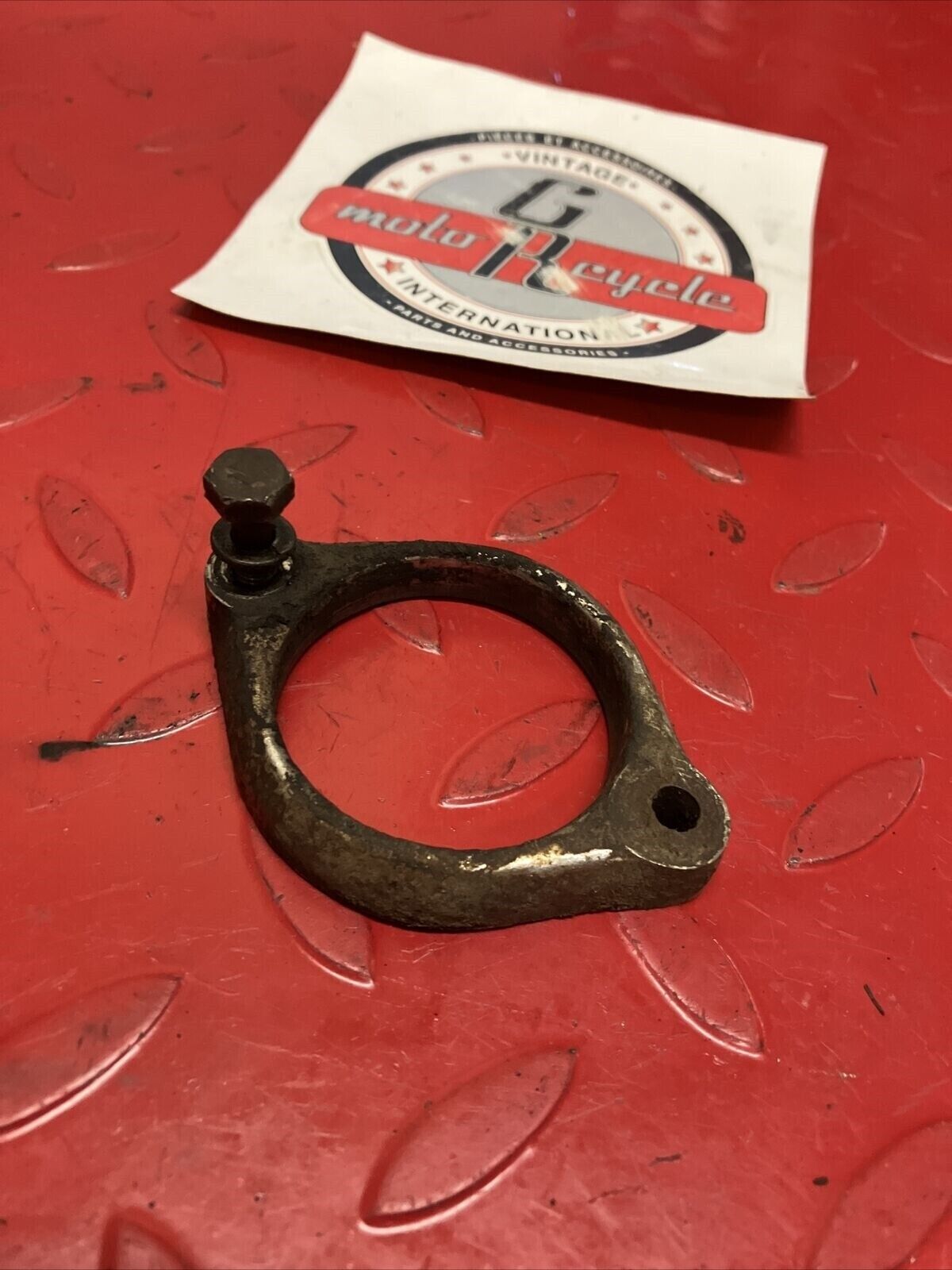 Suzuki TC125 1972 exhaust manifold clamp holder TS125 TC185 TS185