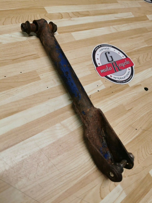 Suzuki RM125 1982 swingarm linkage cushion lever rod arm right