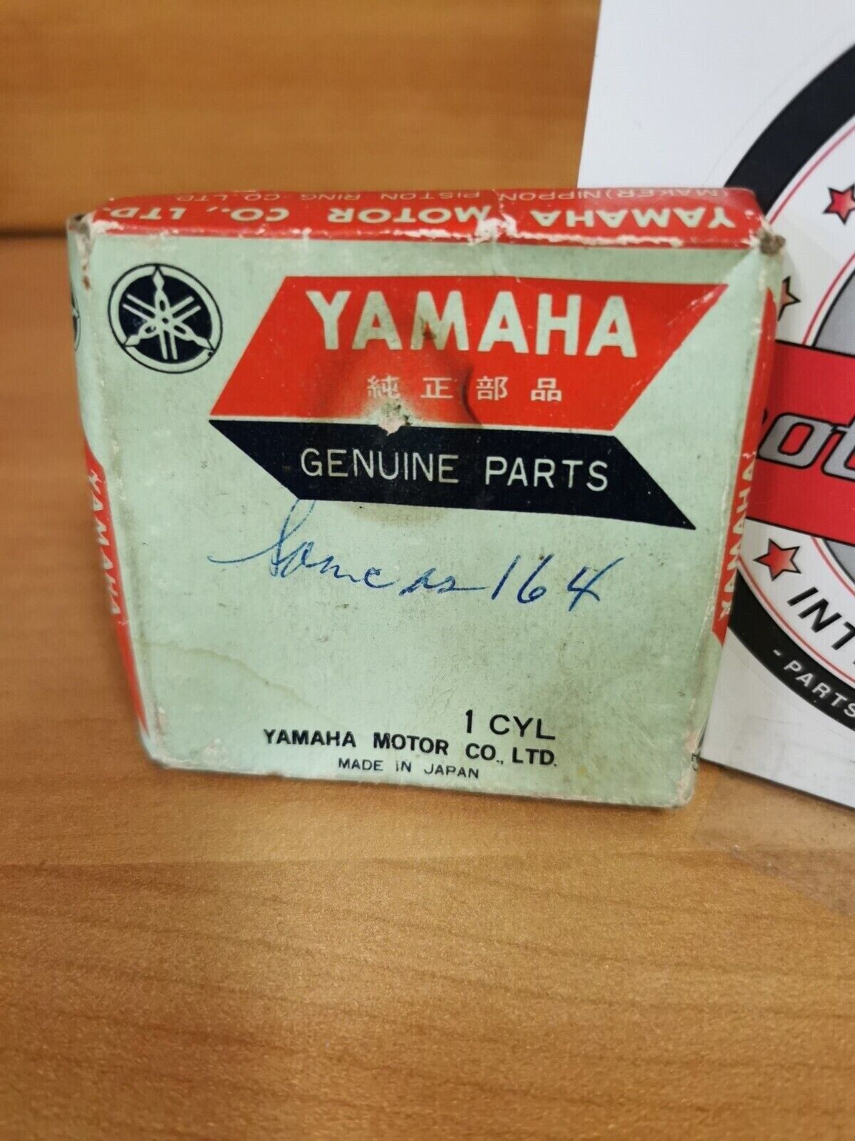 NOS YAMAHA CS2 1968 PISTON RING SET STD 237-11601-00-00 Y48