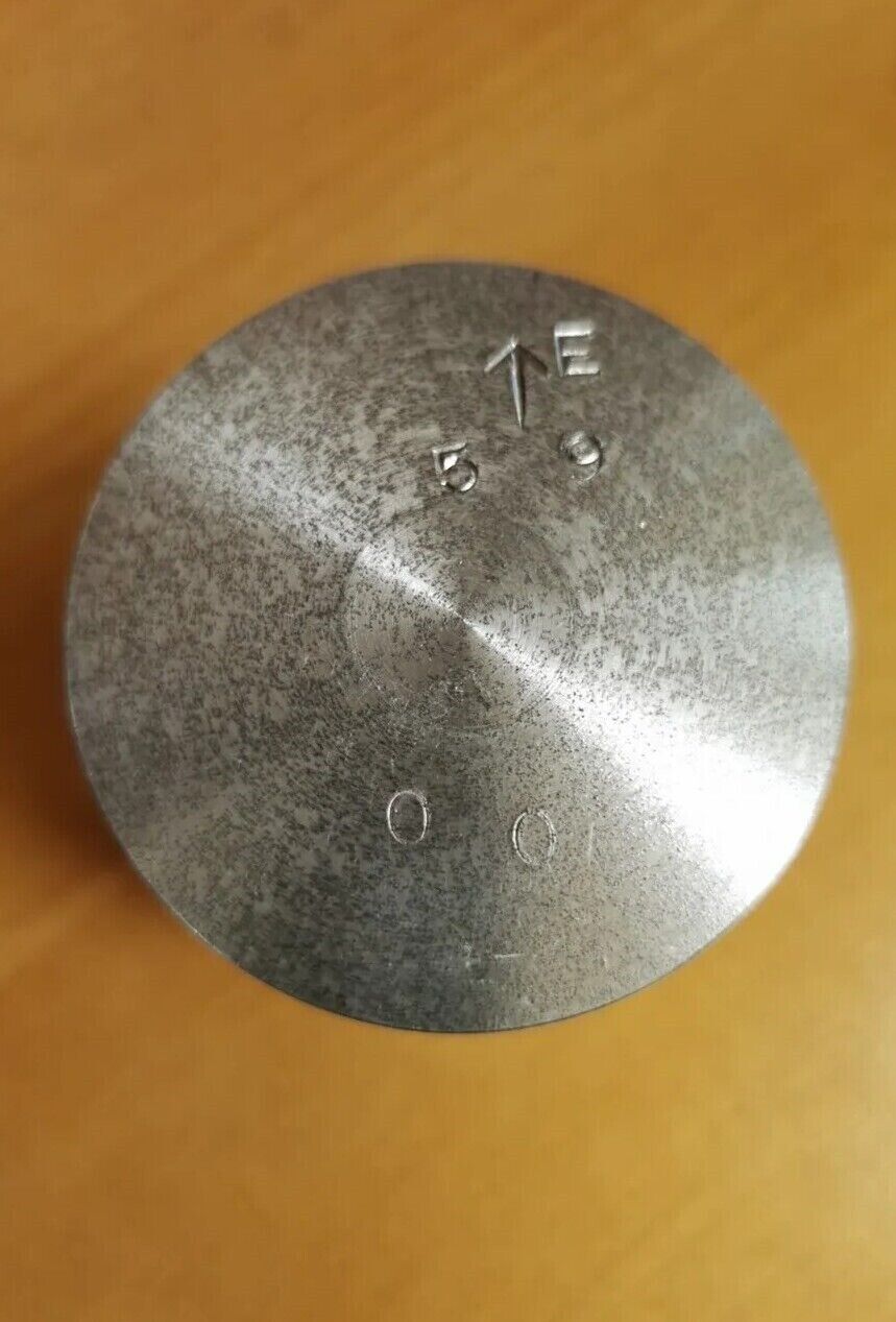 NOS YAMAHA  YCS1  1968  1967  PISTON  STD  237-11631-00  Y47