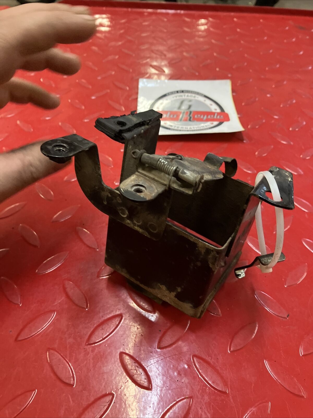 Kawasaki G5 1972 battery case box