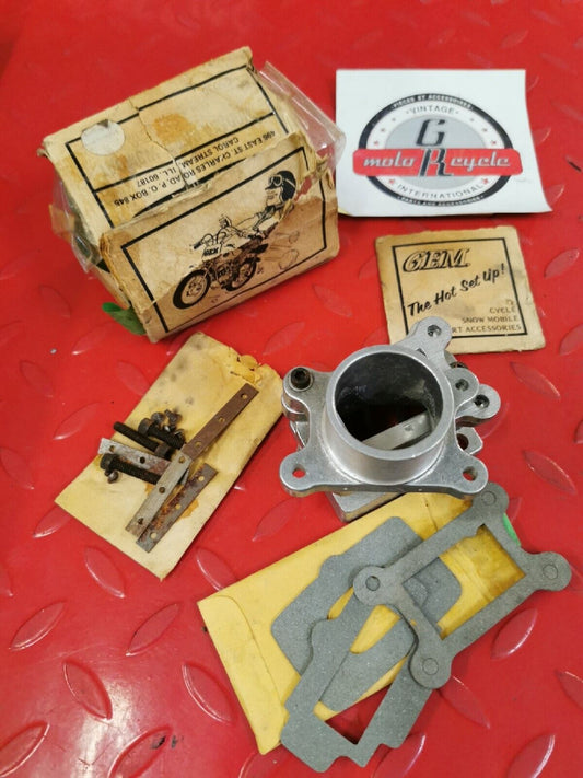 NOS GEM  Hodaka Rat Wombat REED VALVE MANIFOLD MISSING HARDWARE  G-5035   J15