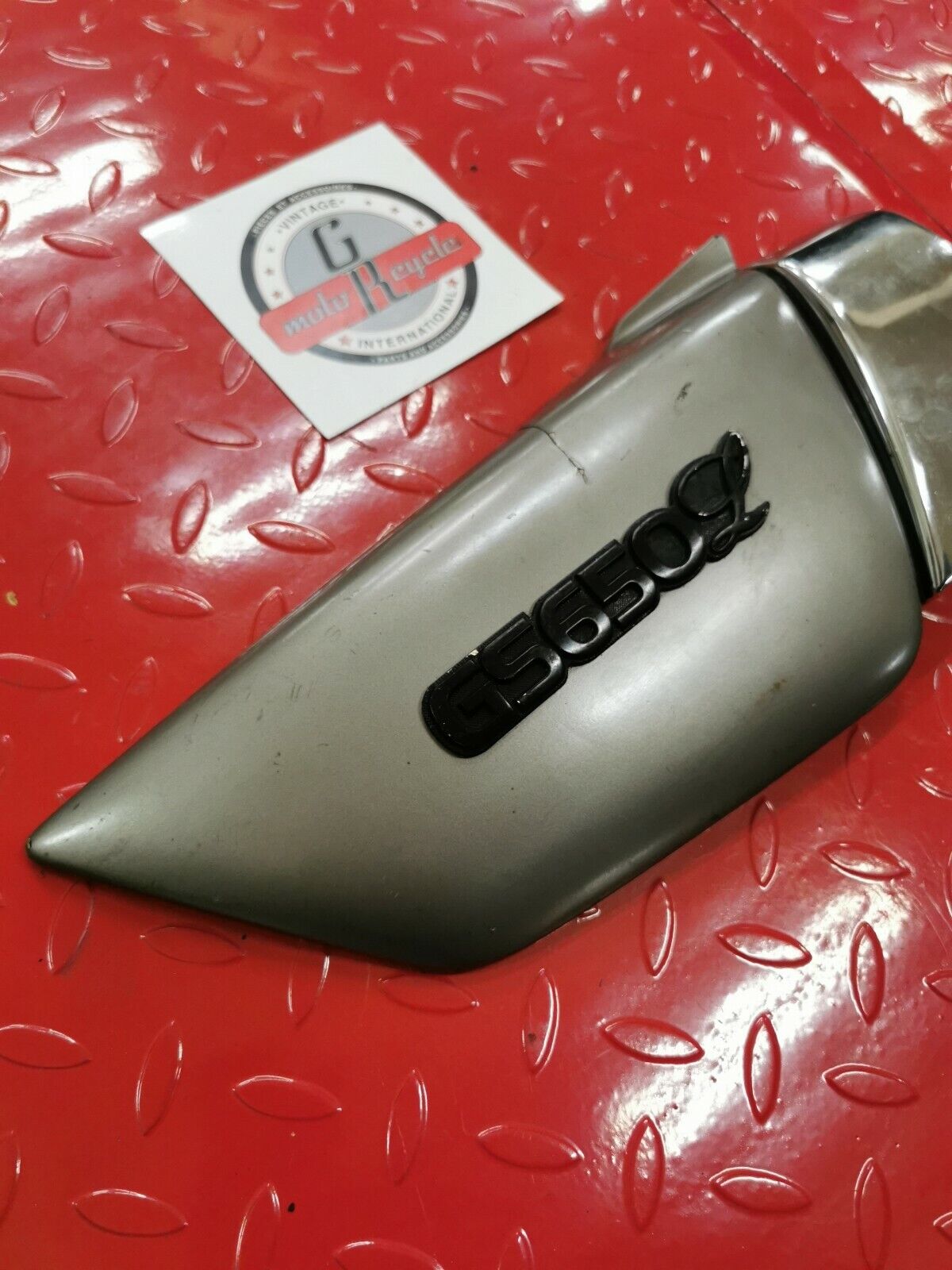Suzuki GS650GL 1981 right side cover panel fairing