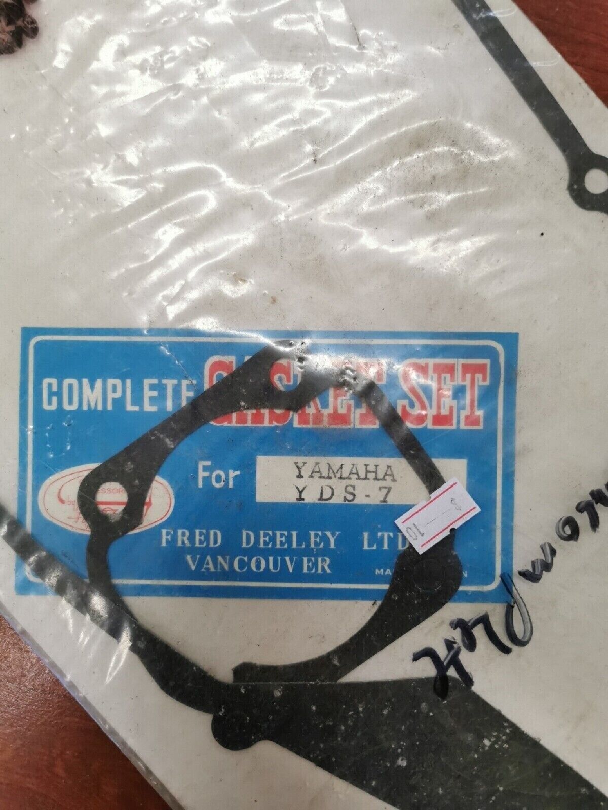 NOS Yamaha YDS7 INCOMPLETE GASKET KIT SET 1 Y74