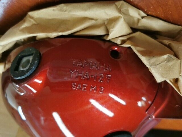 NOS Yamaha 1976 XS650 HEADLIGHT BODY 533-84330-40-63 SUB 584-84330-61-63 Y128