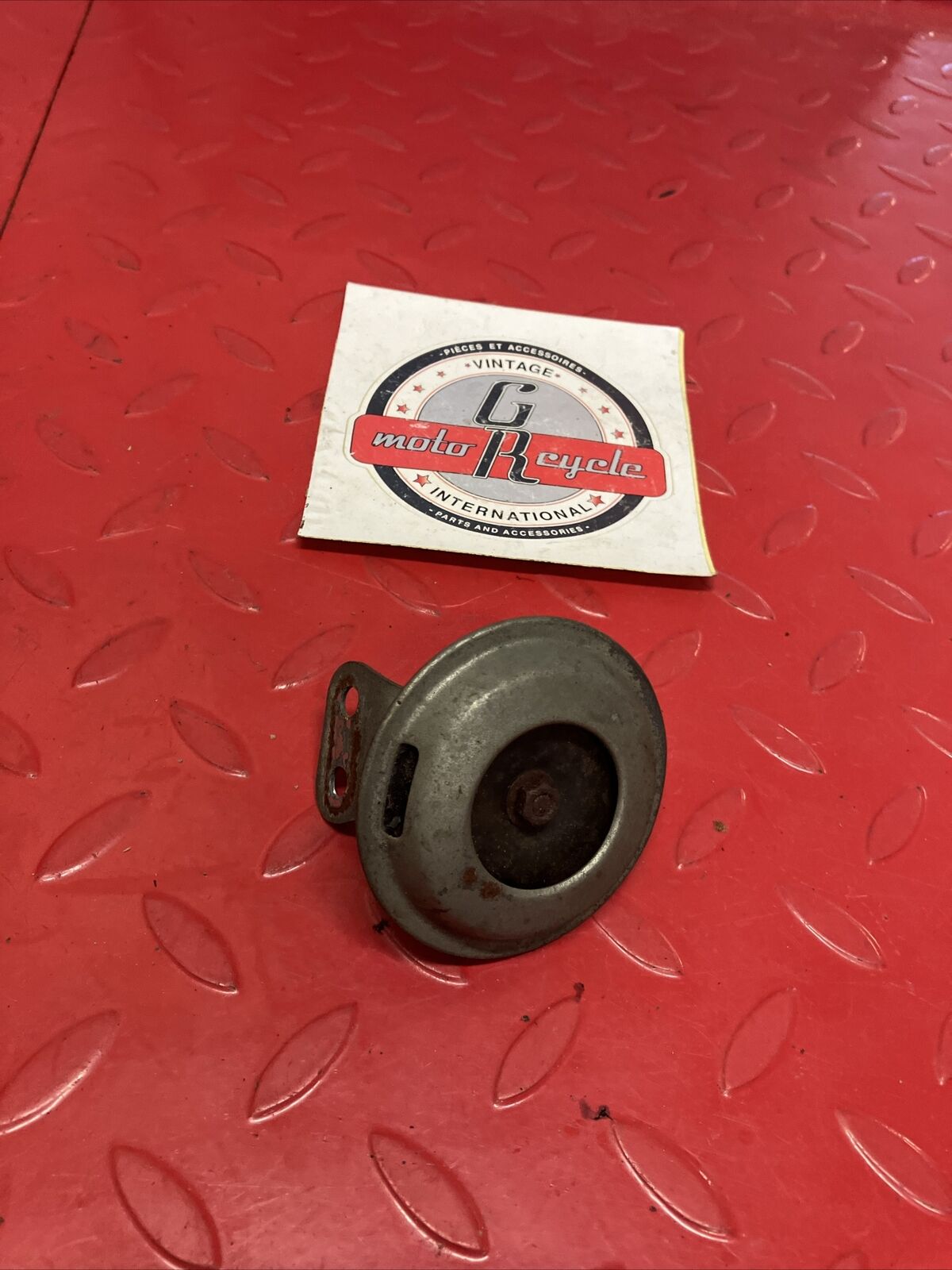Suzuki RV90 1975 horn