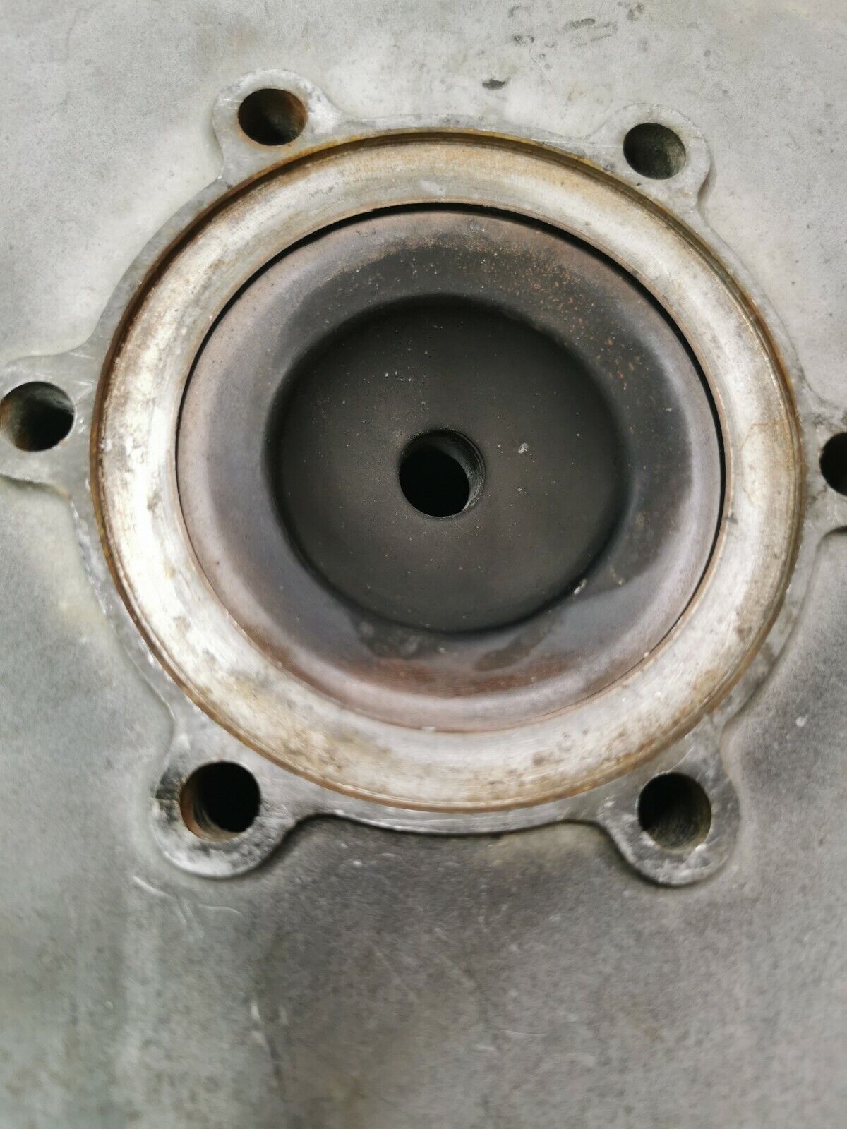 Suzuki RM250 1976 cylinder head jug barrel cover