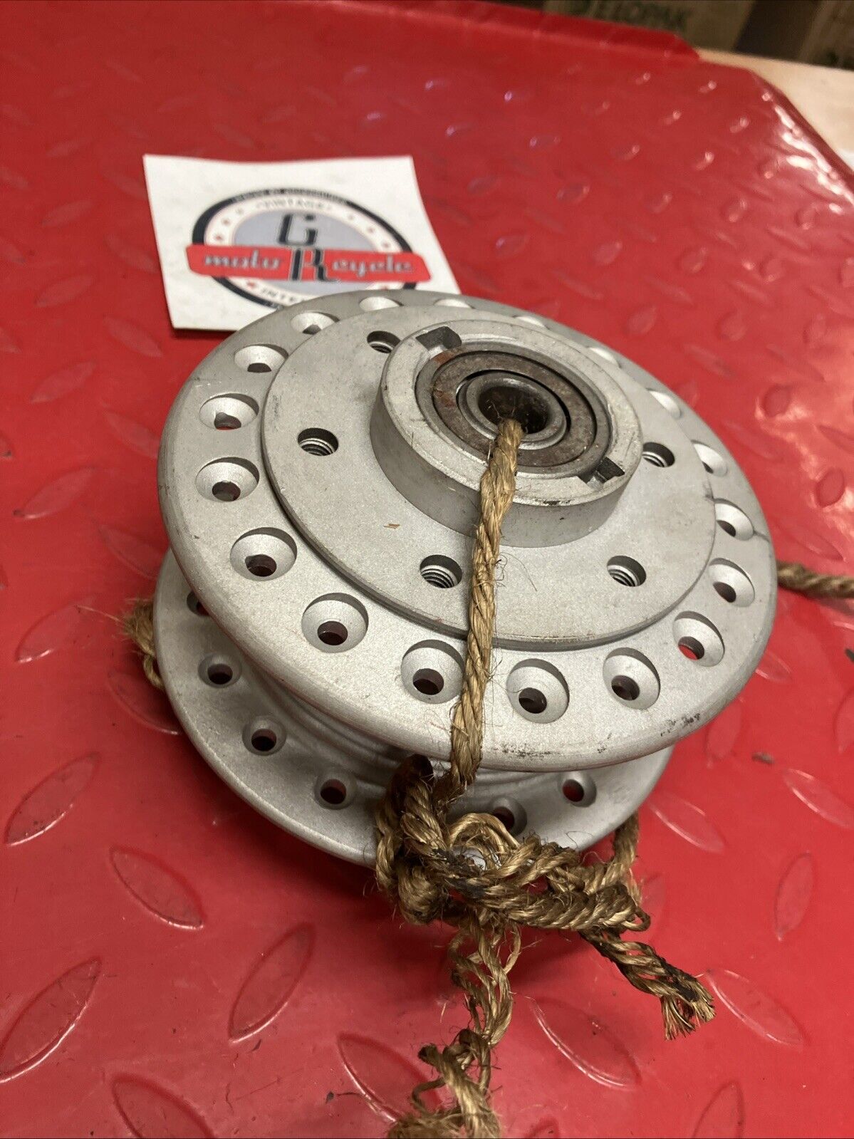 Suzuki GS GT Front wheel hub drum 54111-47001 54111-47002 U7