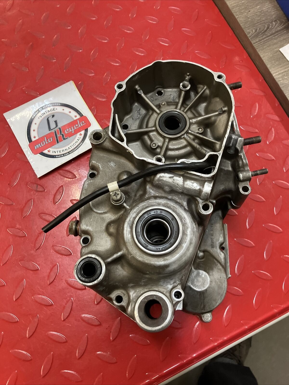 Suzuki RM125 1985 crankcase crank case set