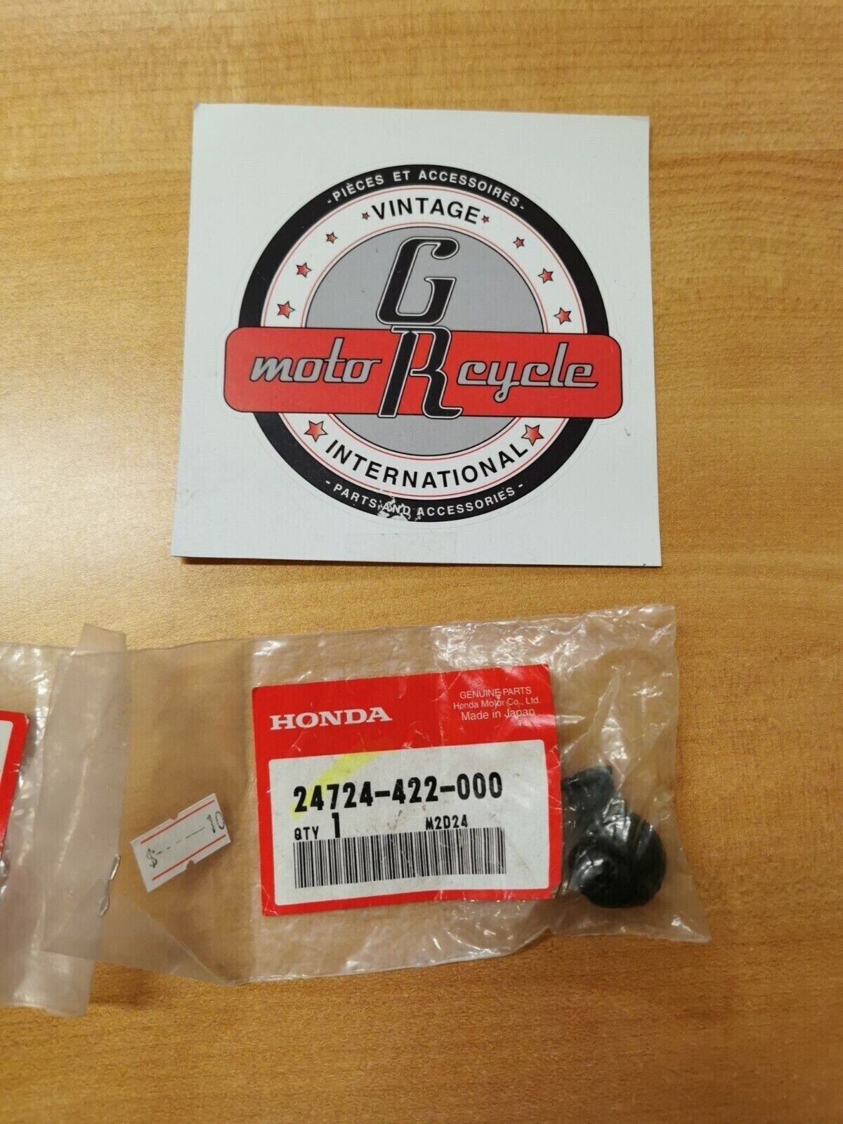 NOS Honda CBR600 VF500 VF700 VF1100 VT500 DUST COVER 24724-422-000 H26