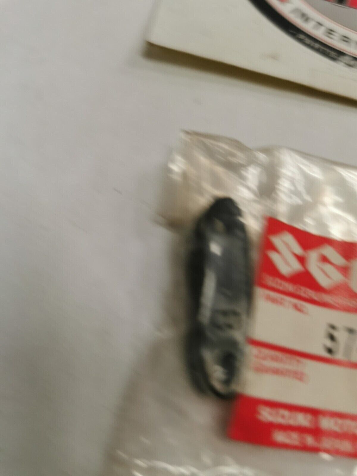 NOS SUZUKI GT550 GSX600 DR200SE GT380 GT750 COVER 57481-33010 S27