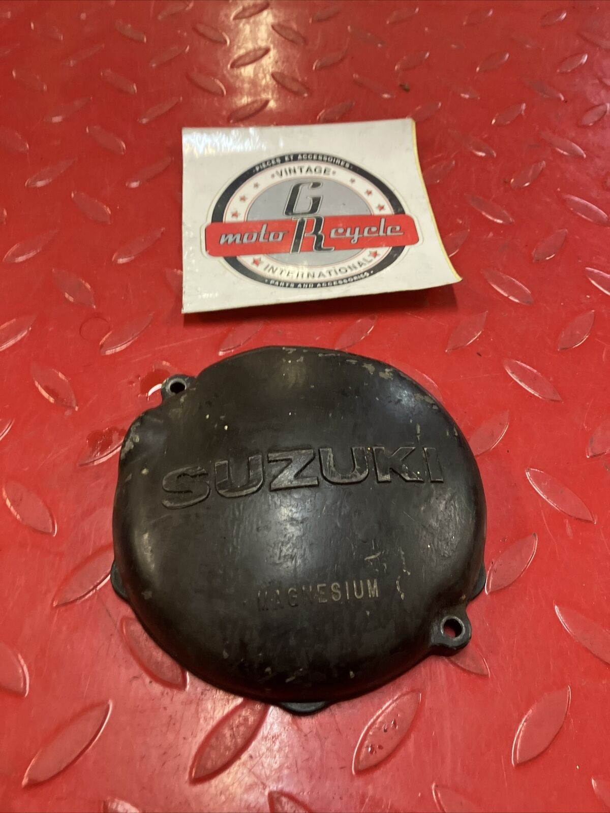 Suzuki RM125 1982 left crankcase stator magneto cover