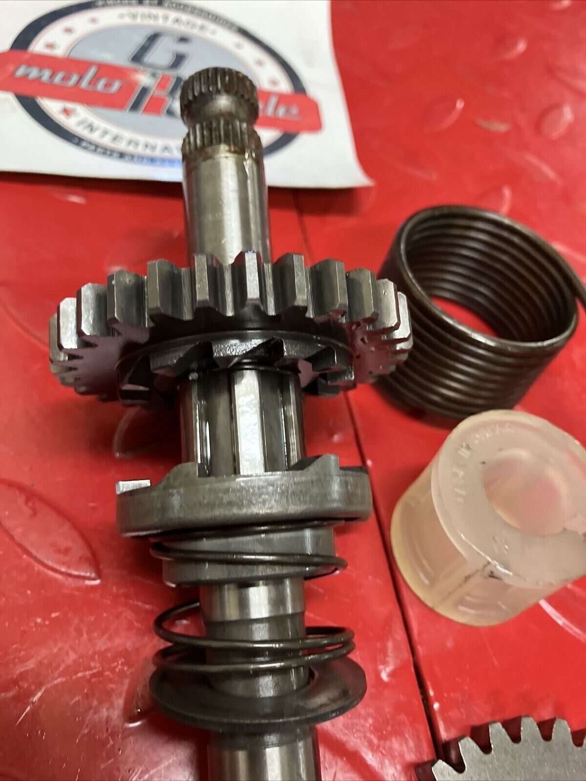 Suzuki DS100 1978 kickstarter kick starter spindle shaft gear assy