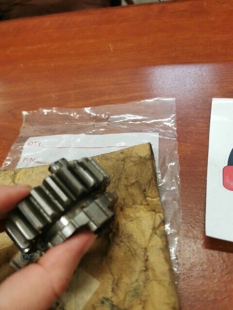 NOS Yamaha 1977 XS750 5TH WHEEL GEAR 1J7-17251-09-00 Y153