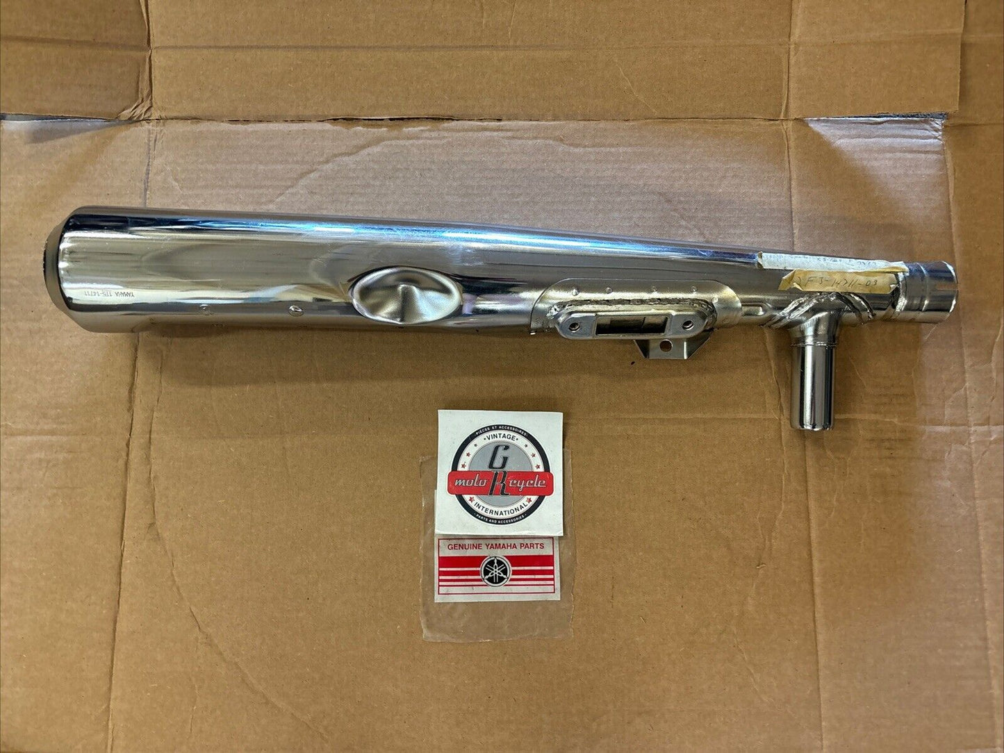 NOS Yamaha 1979 XS750 LEFT MUFFLER 2F3-14711-03-00 SUB 2F3-14711-80-00 YB3