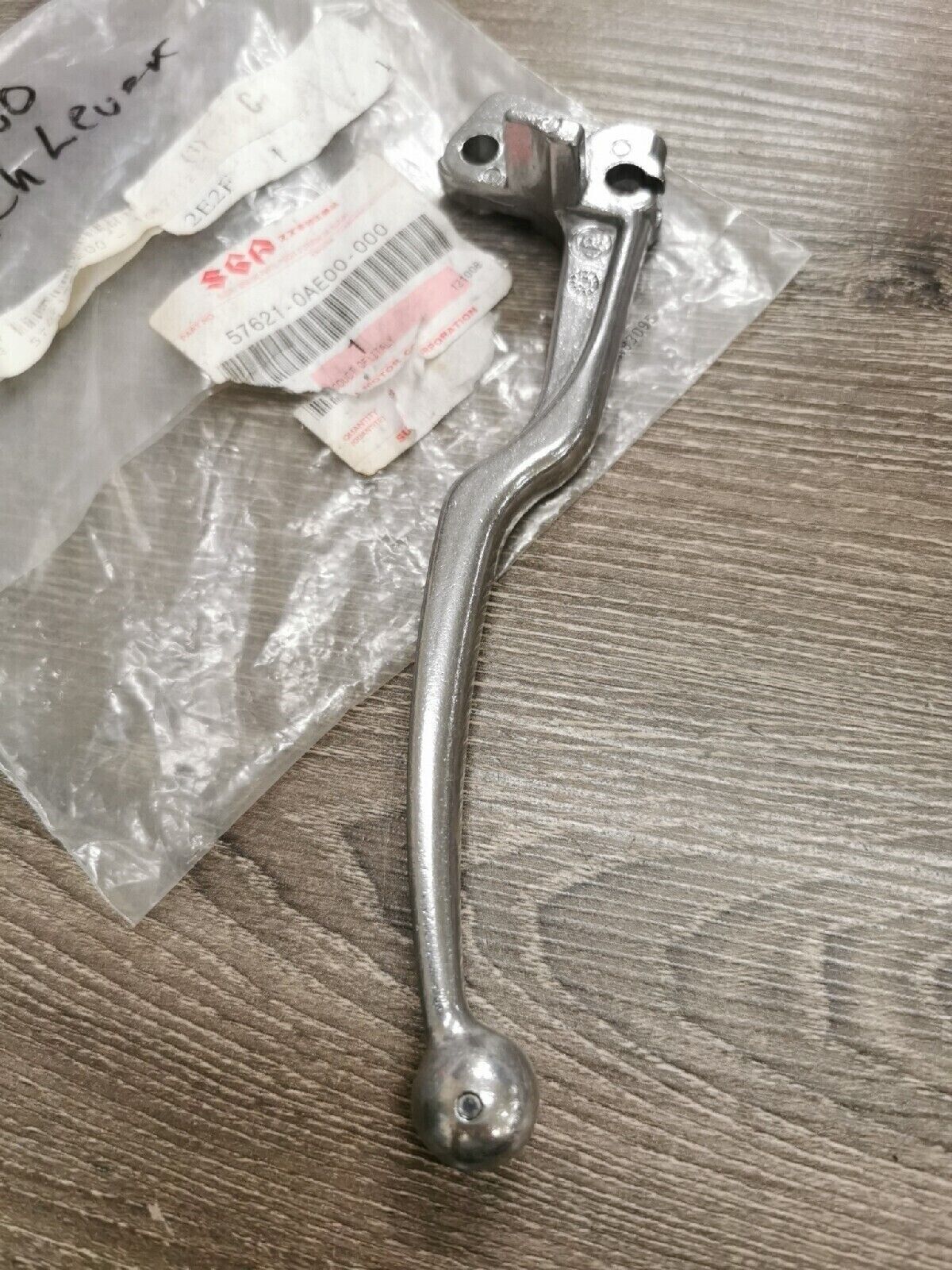 NOS SUZUKI GZ250 CLUTCH LEVER 57621-0AE00-000 S11