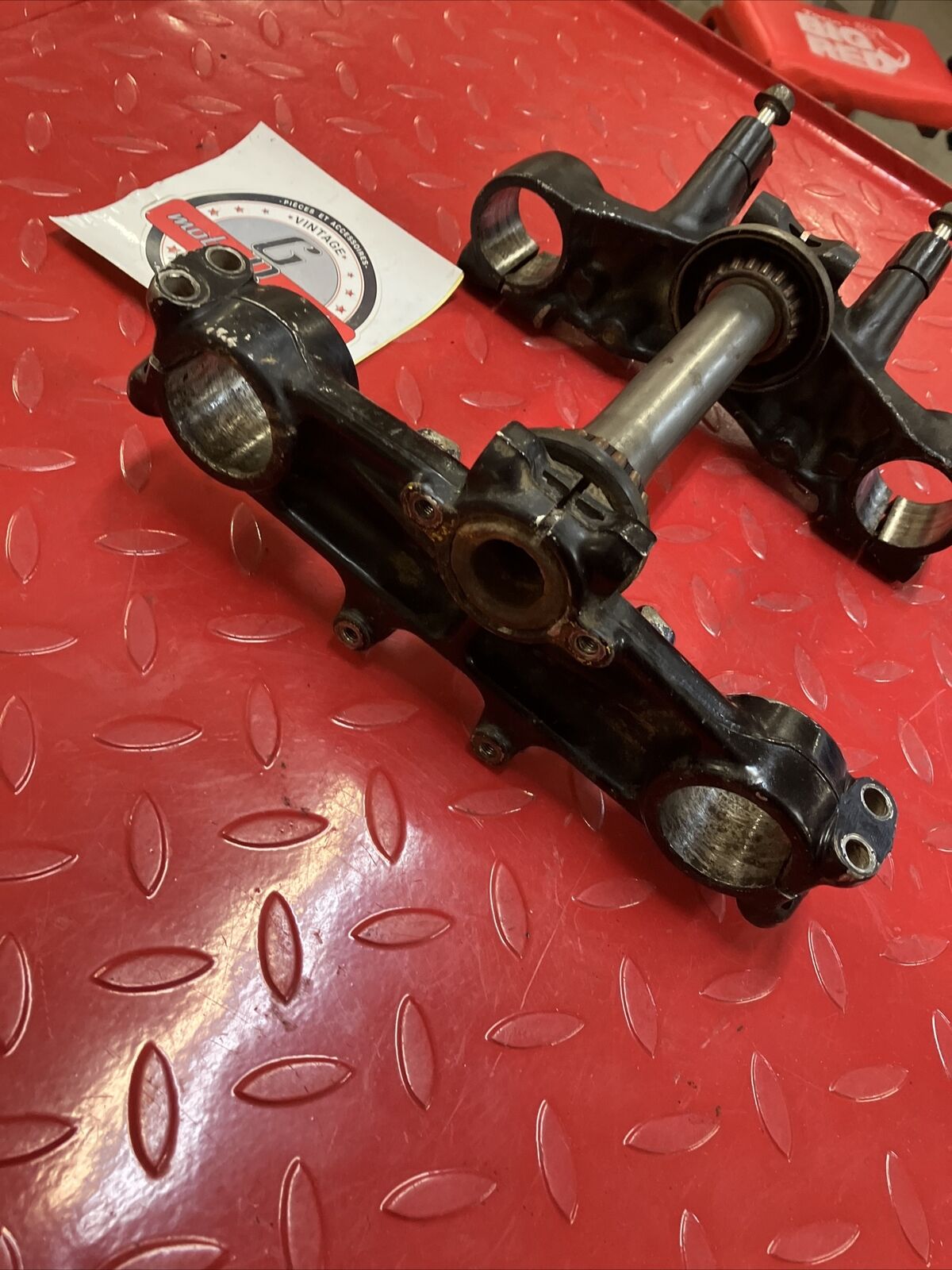Yamaha YZ400 1977 triple clamp tree steering stem handle crown 1W4-23345-L1-33
