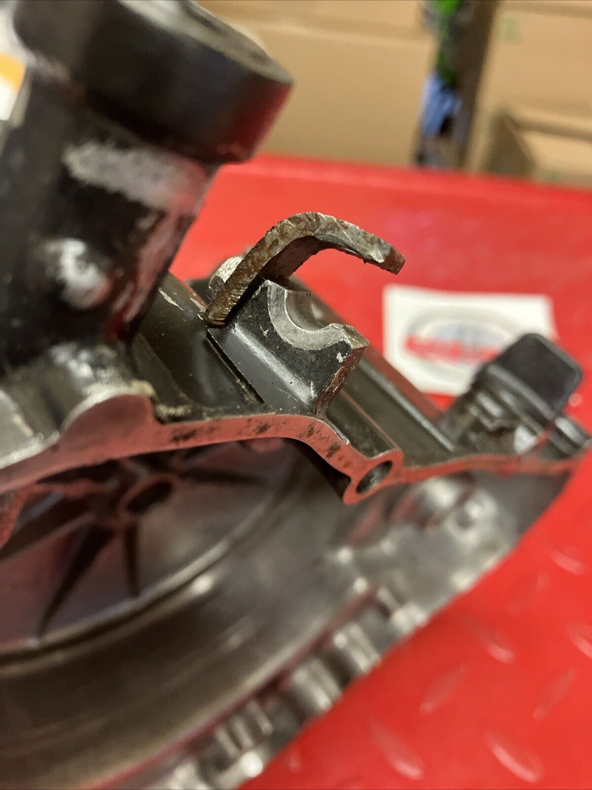 Kawasaki KDX200 1986 Right crankcase clutch cover 1987 NEED REPAIR