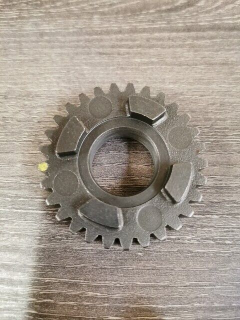 NOS HONDA ATC200X 1983 - 1985 GEAR COUNTERSHAFT SECOND 33T 23451-965-010 H112