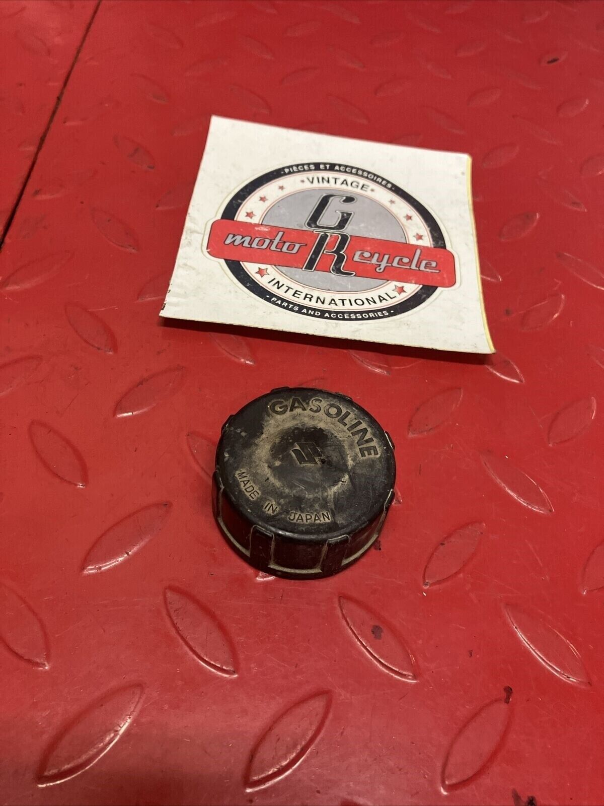 Suzuki RV90 1975 Fuel tank gas petrol reservoir cap cover