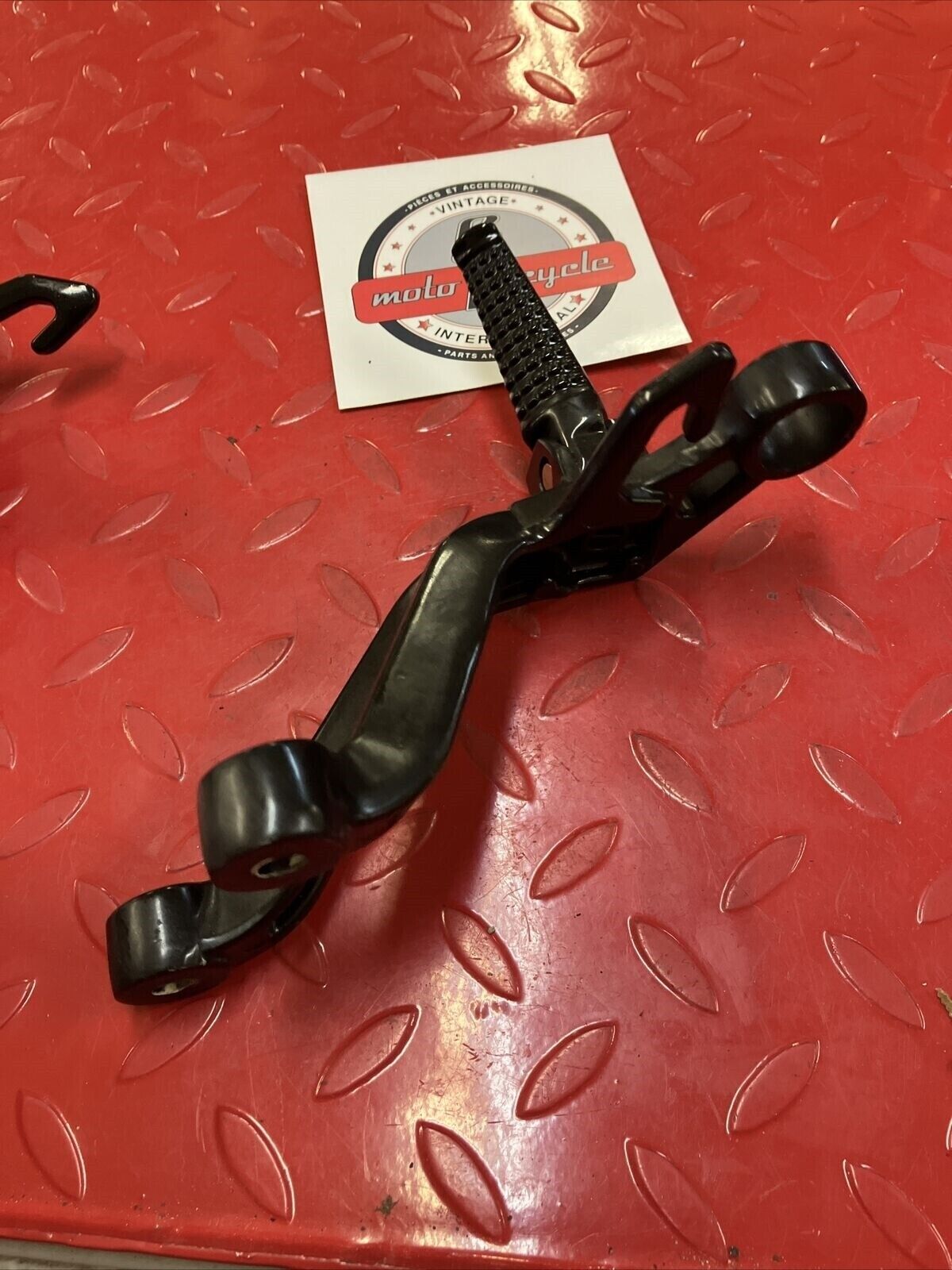 Suzuki GSXR1000 2003 footpegs footrests left right foot peg rest 43600-18G00