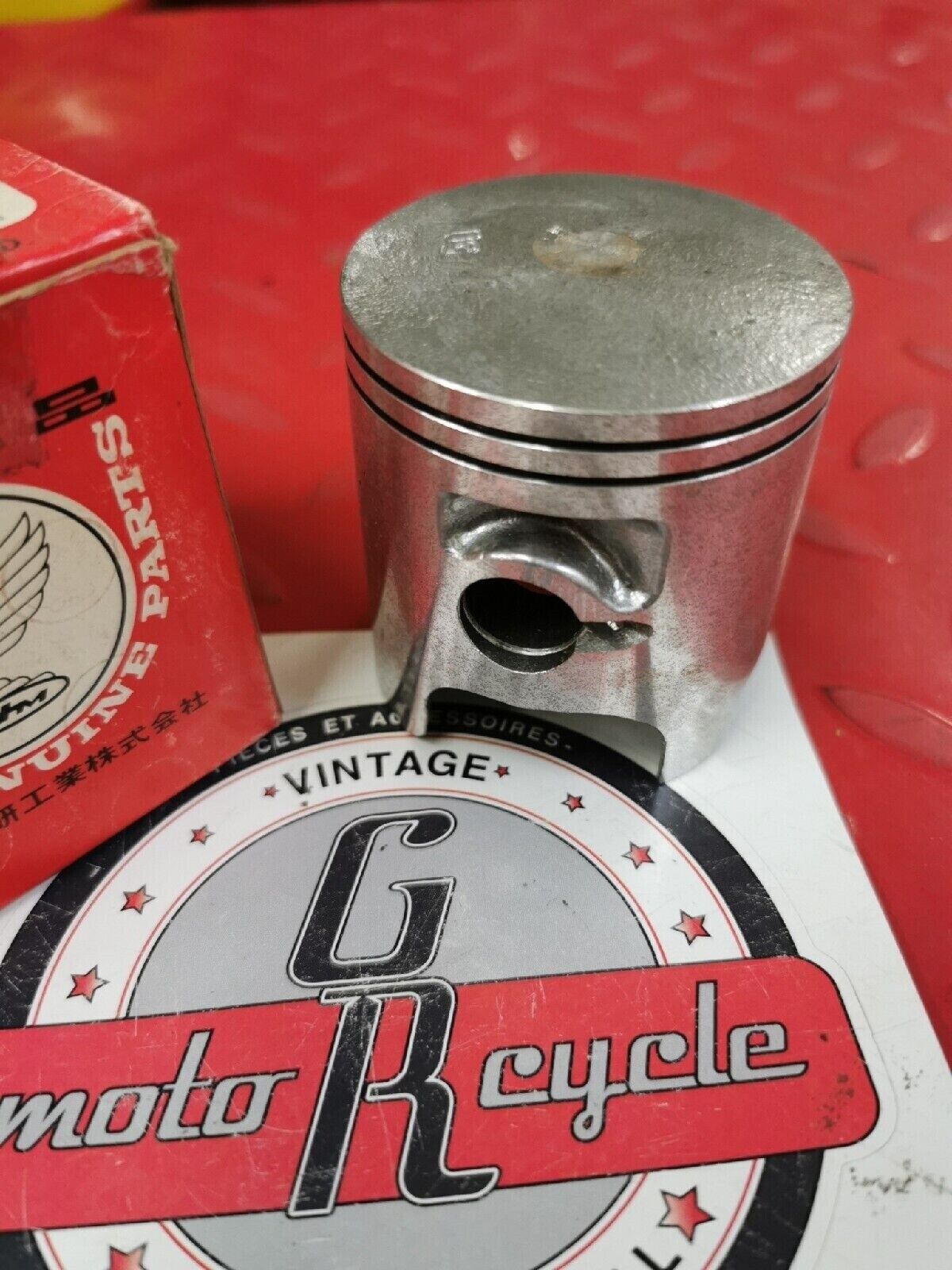 NOS HONDA CR125 1980 1981 PISTON 0.50 13103-KA3-000 H38
