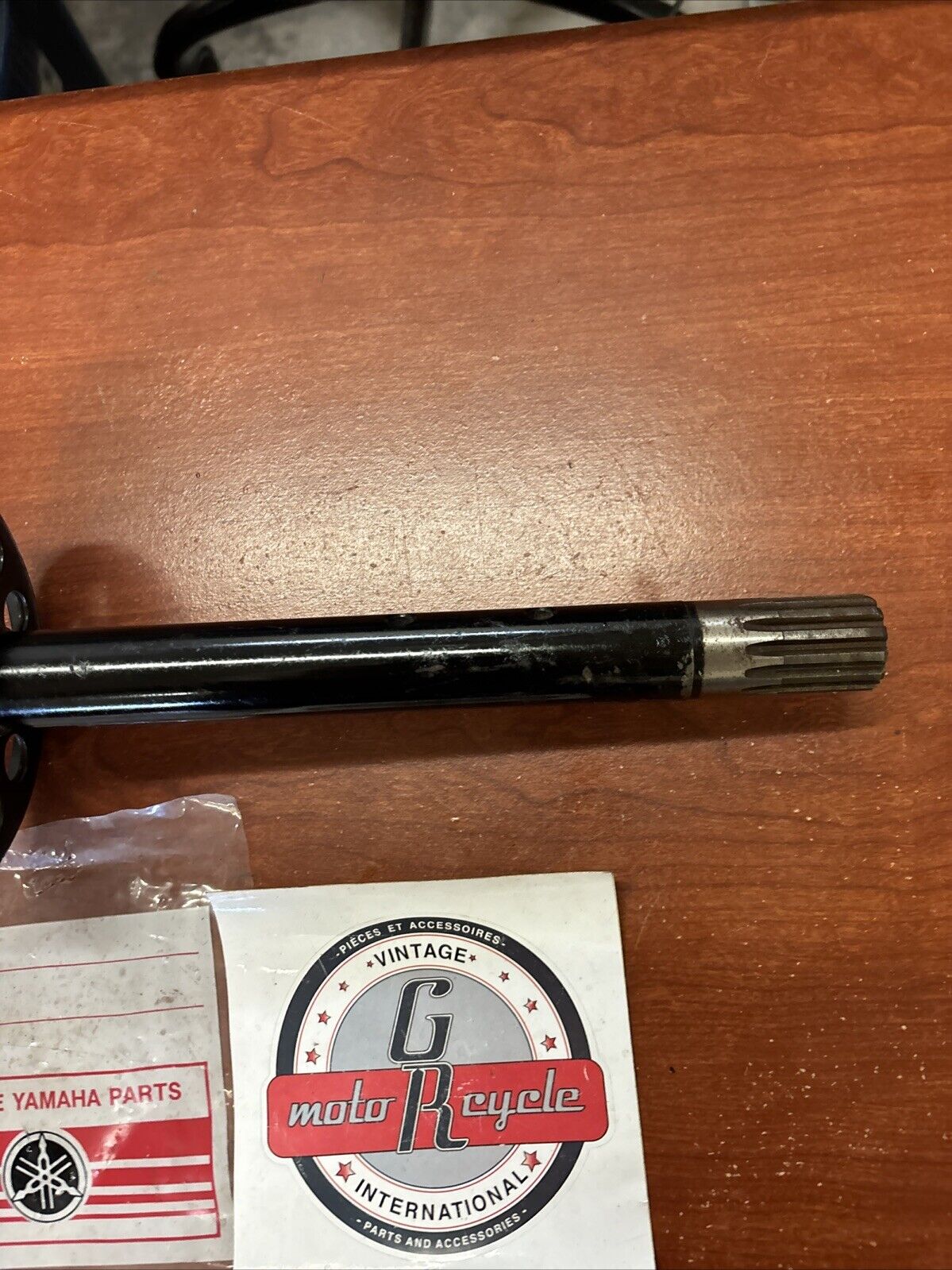 NOS Yamaha EL433 GP246 GP292 GP338 GP433 GS300 FRONT AXLE 821-47510-00-00 Y183