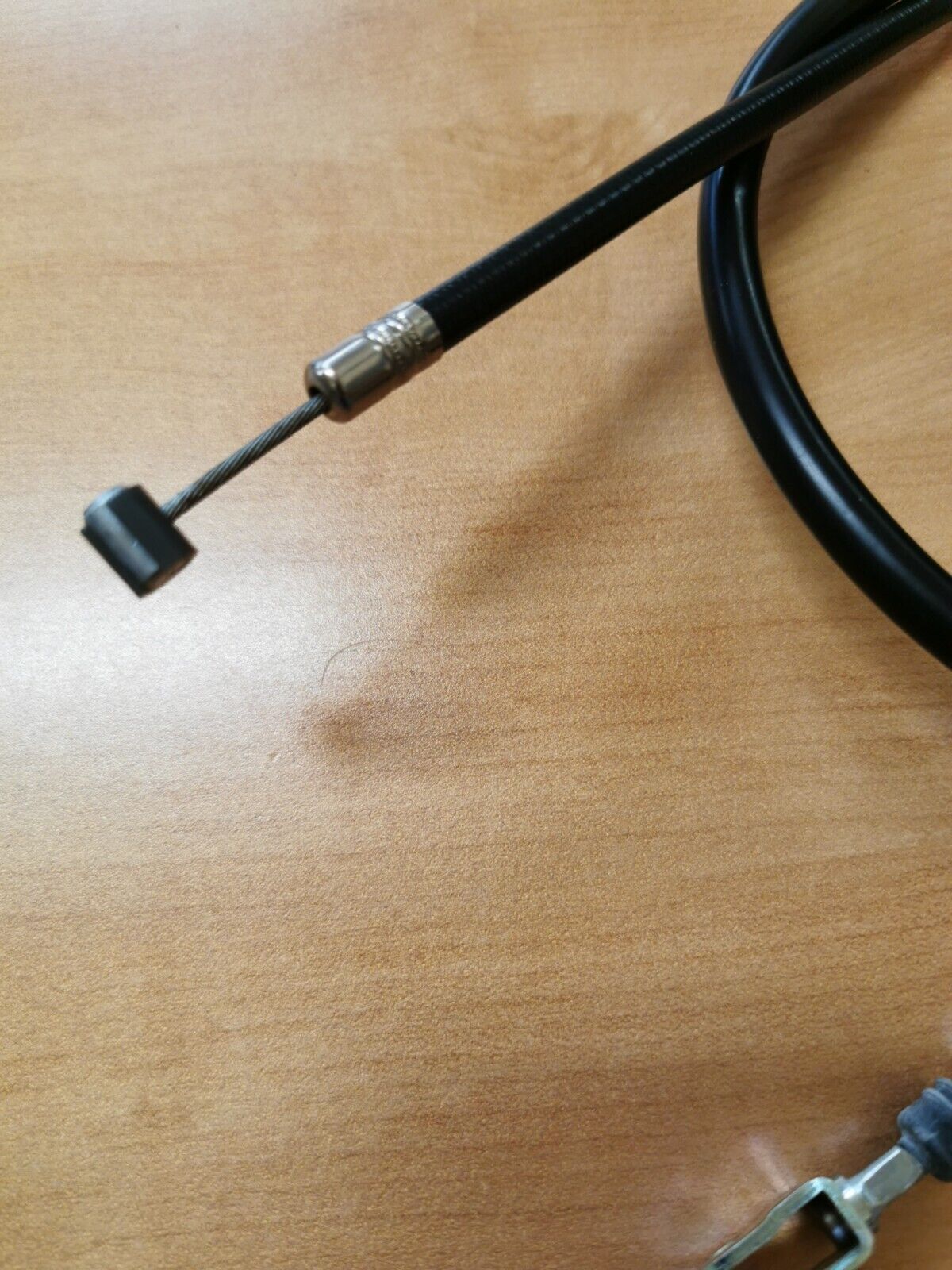 NOS SUZUKI GZ250  1999 - 2010  CLUTCH CABLE 58200-13F00  S9