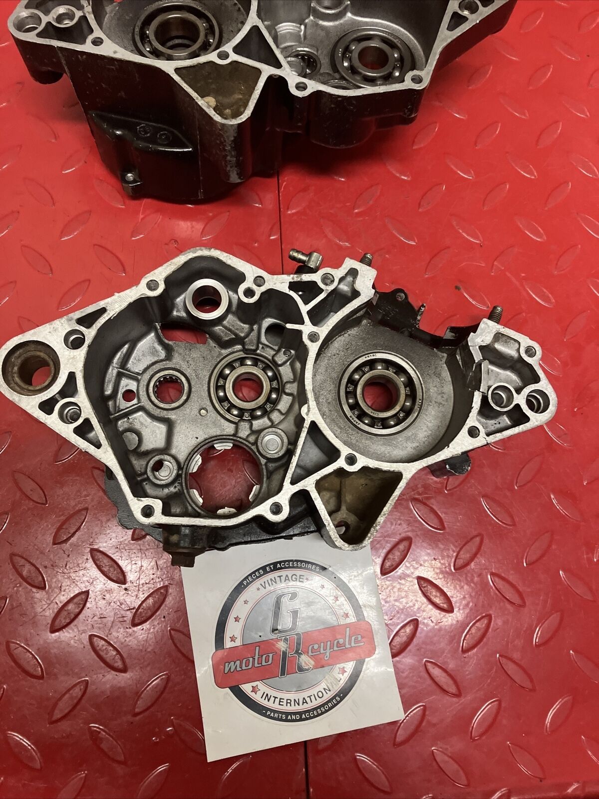 Yamaha YZ125 1983 left right crankcase crank case 1984 NEED REPAIR