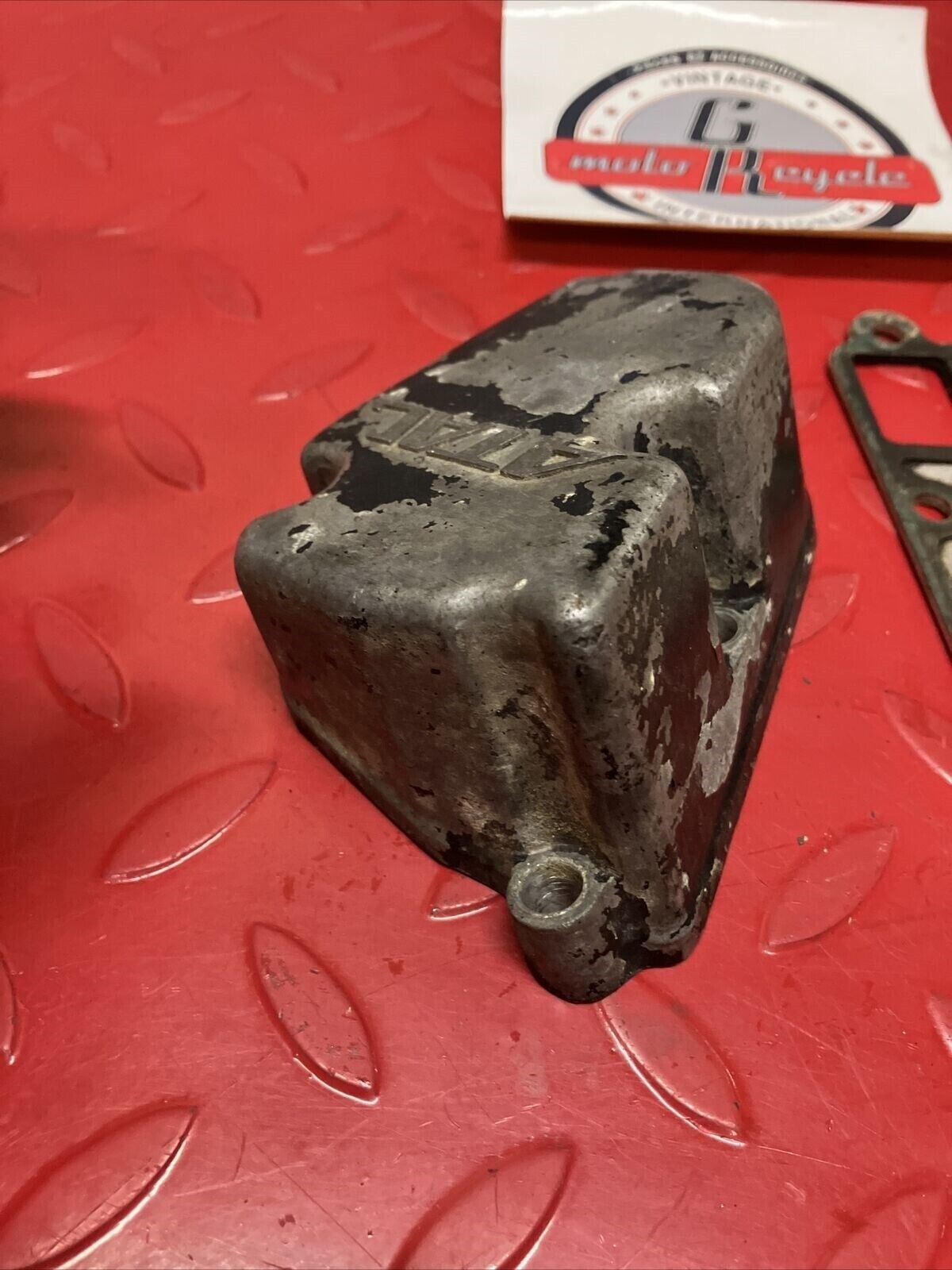 Honda CR250R 1984 cylinder atac cover and separator