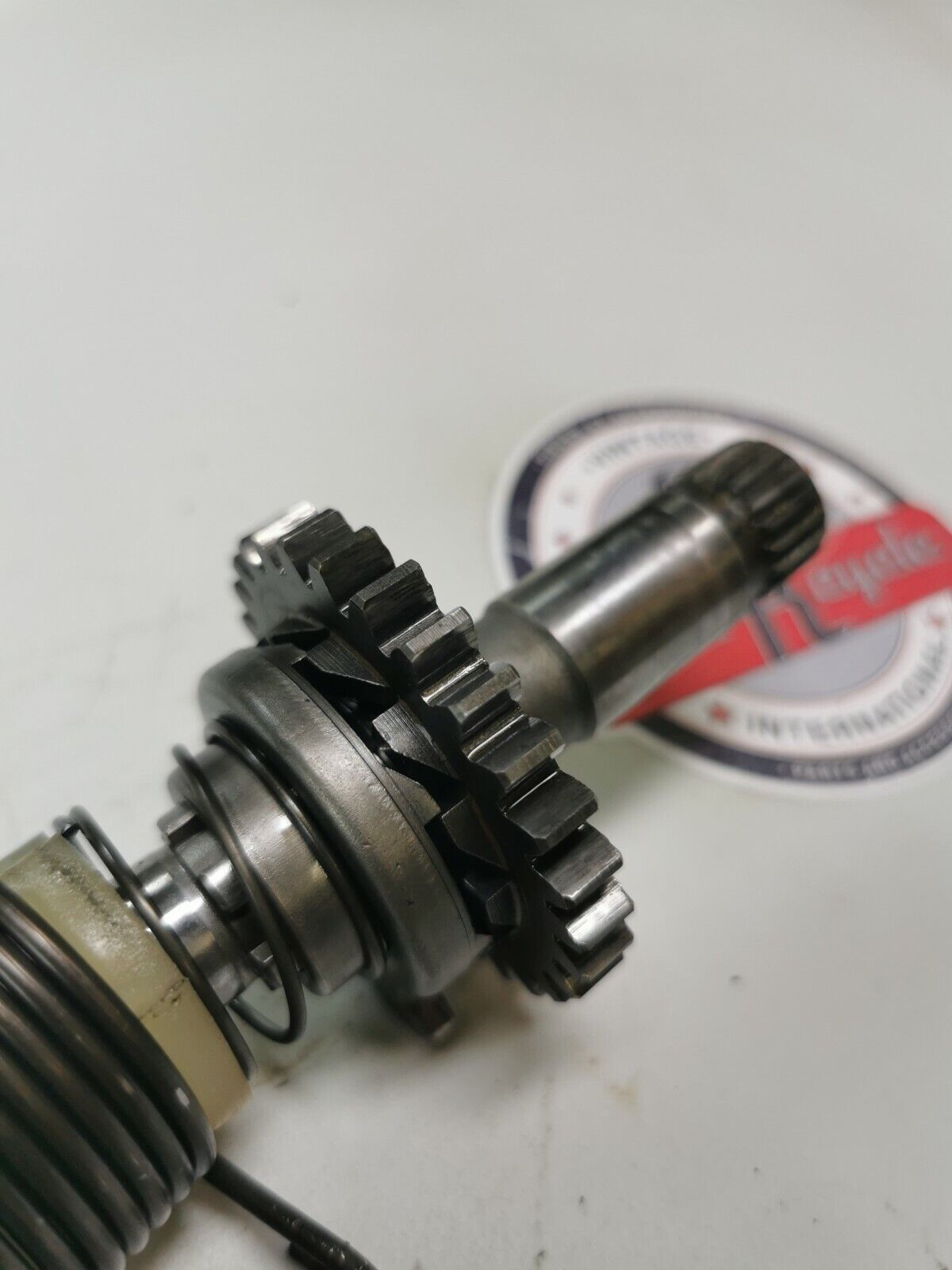Suzuki PE175 1982 kickstarter kick starter spindle shaft gear 1983 1984
