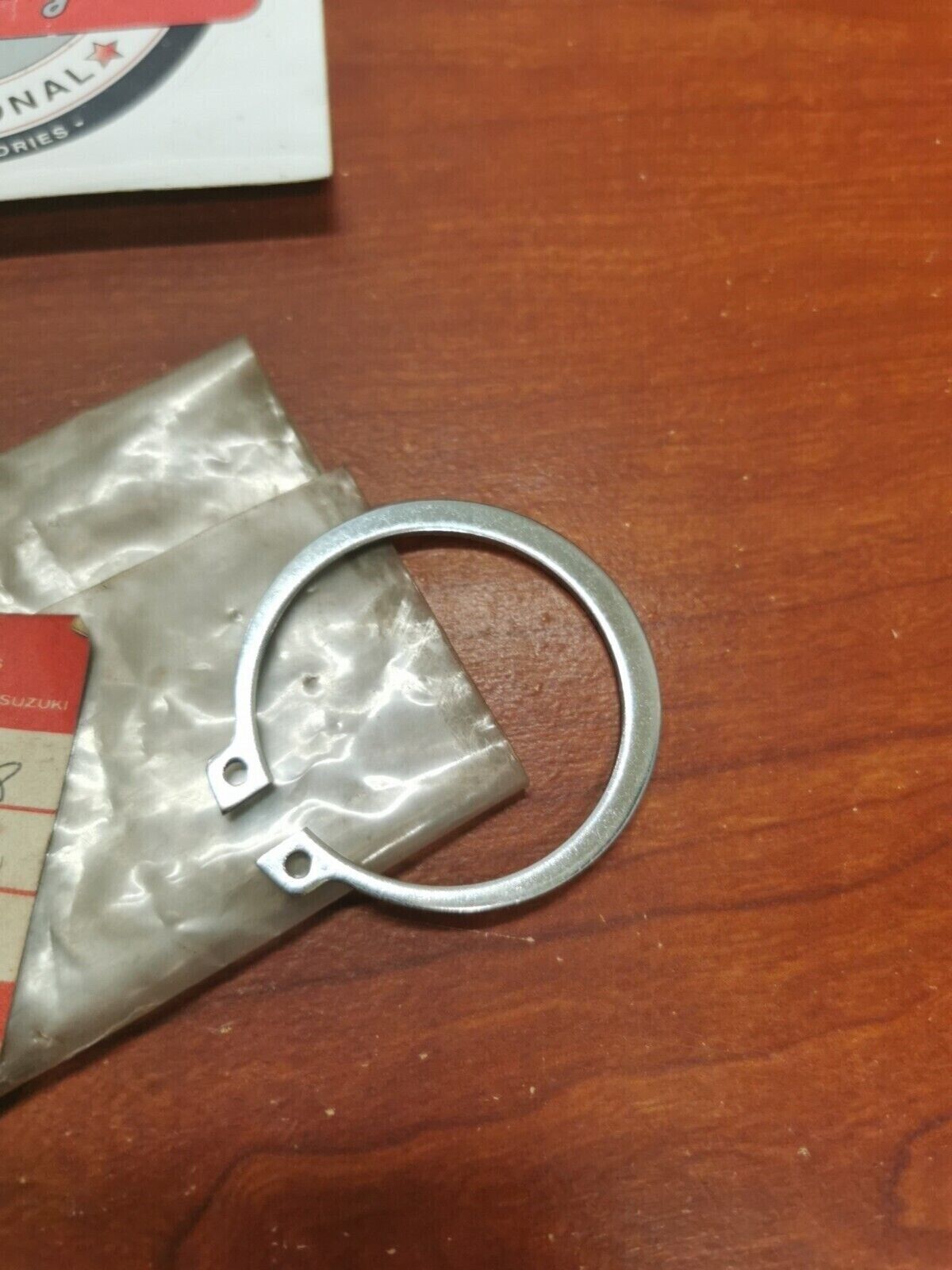 NOS Suzuki MT50 REAR WHEEL CIRCLIP 08331-11458 SUB. 08331-31456 S19