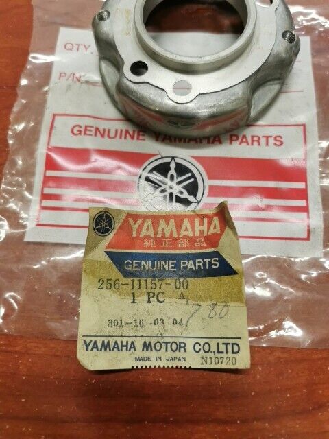 NOS Yamaha BREAKER COVER 256-11157-00-00 SUB 256-11157-01-00 256-11157-02-0 Y116