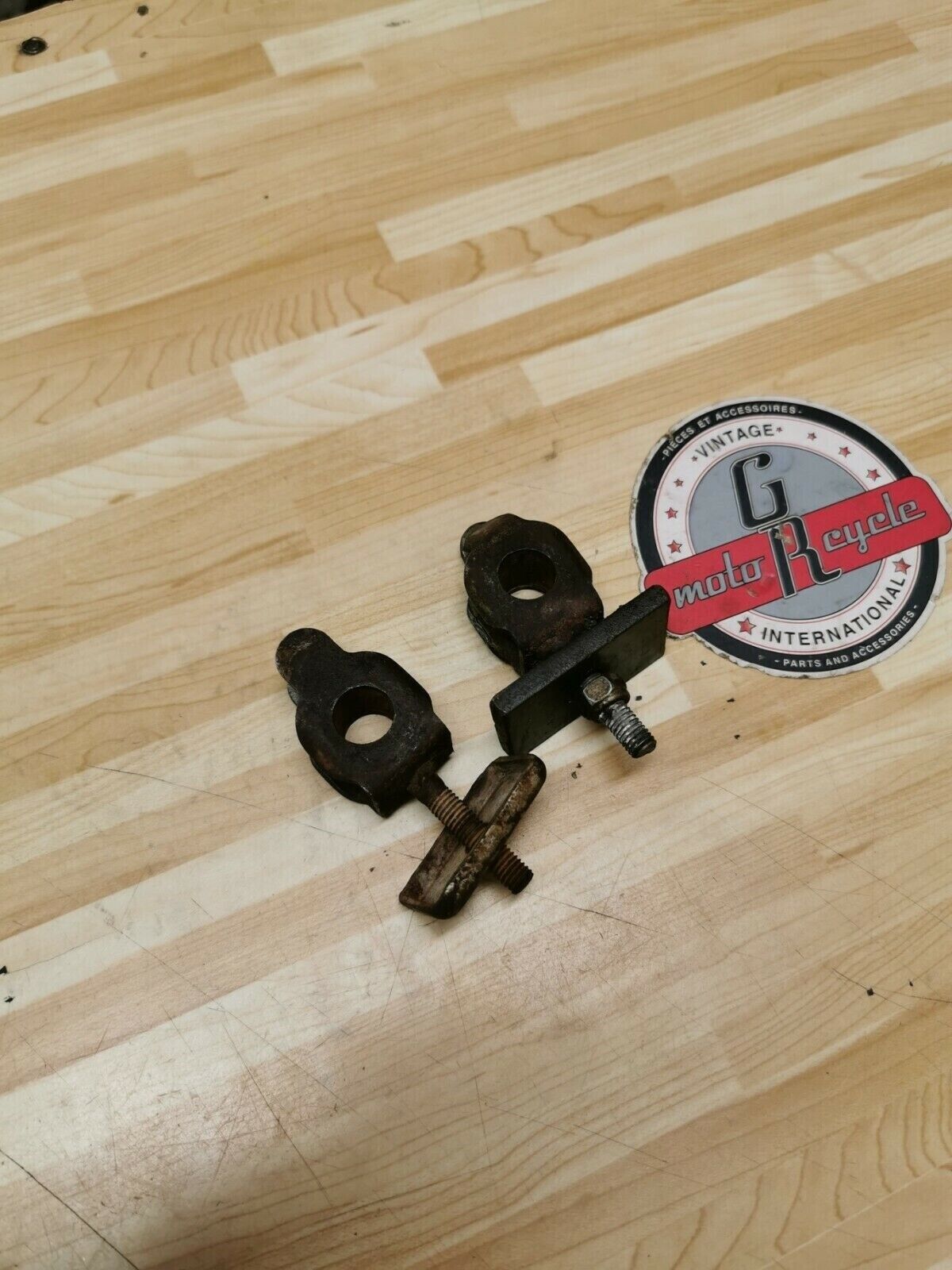 Suzuki DR100 1985 swingarm chain adjuster plate 61410-05250