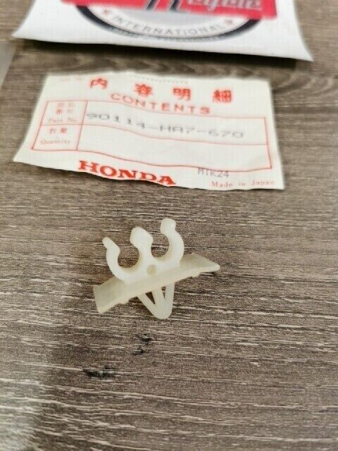 NOS HONDA TRX350 1986 - 1991 CLAMP TUBE 90114-HA7-670 H102
