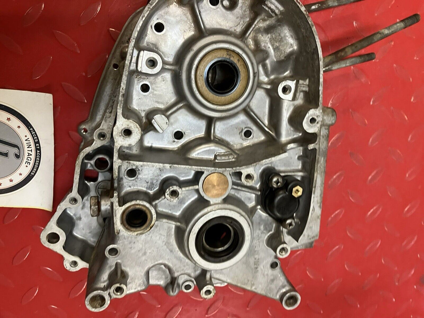 Kawasaki G5 1972 crankcase crank case set left right