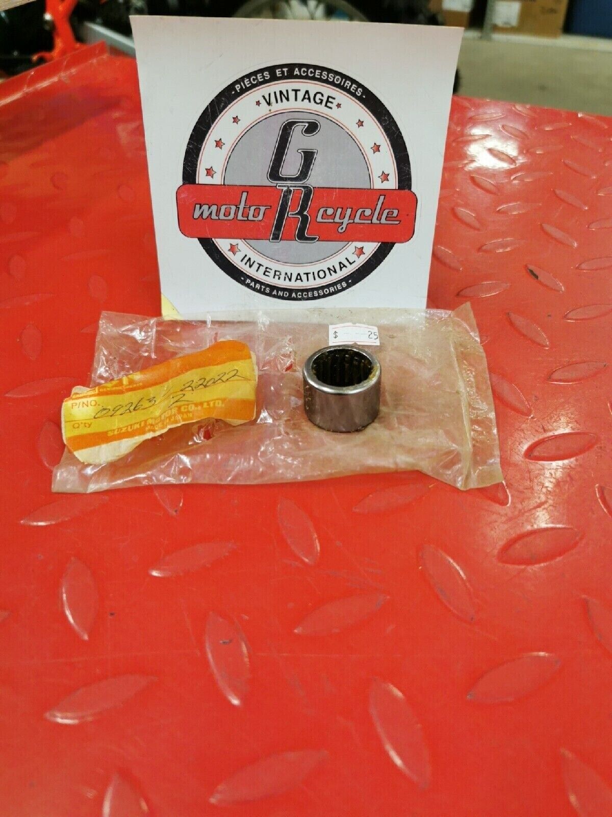 NOS SUZUKI BEARING 09263-22022 S12